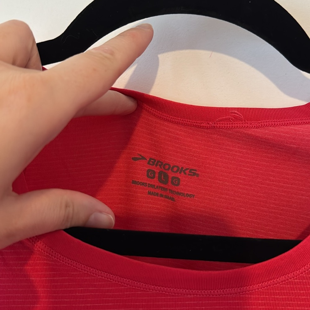 ⬇️⭐️ Brooks Running Women’s 'Streaker' Long Sleeve Tee Size Large - Picture 5 of 6